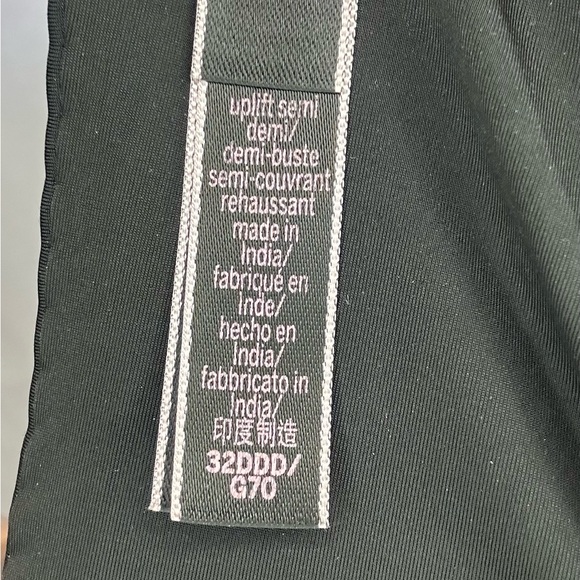 Victoria’s Secret Bra - Picture 5 of 5